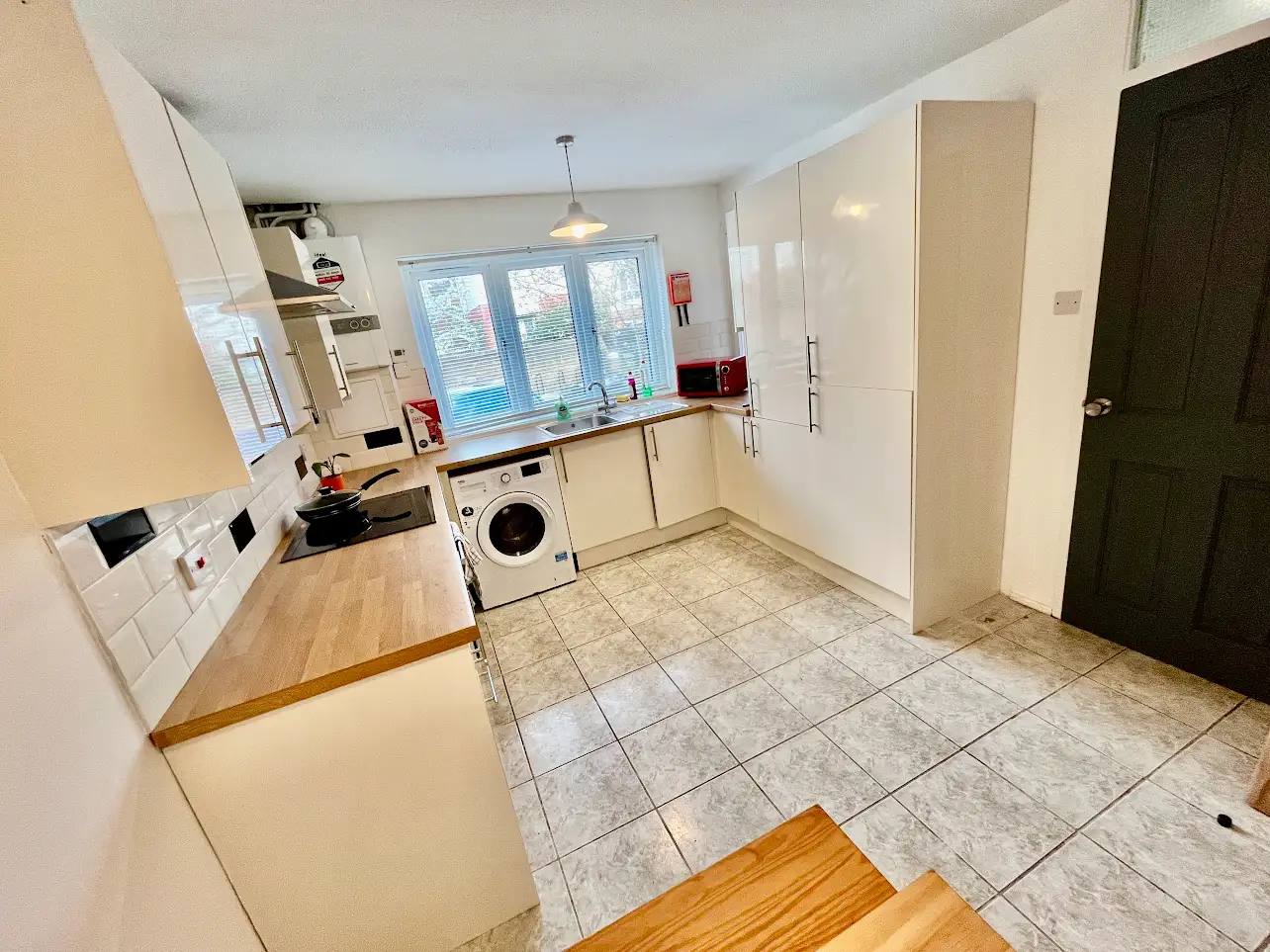 Double and single room close to Kennington